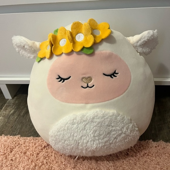 Sophie the Sheep Squishmallow with Flower Crown TAGS DETACHED - Picture 3 of 4